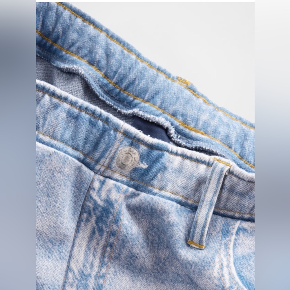 GAP Wide Leg Light Blue Denim Jeans with Washed Navy Hoodie - Picture 5 of 9